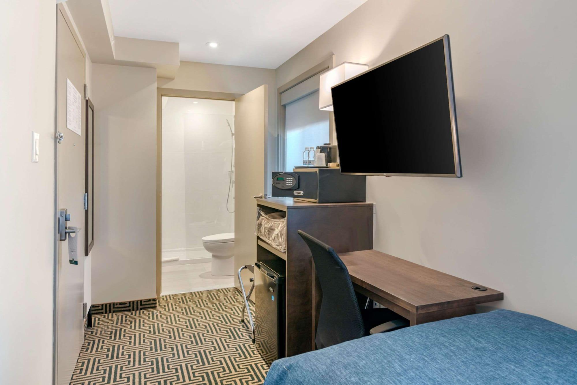 Quality Inn Centre-Ville Montreal Exterior photo